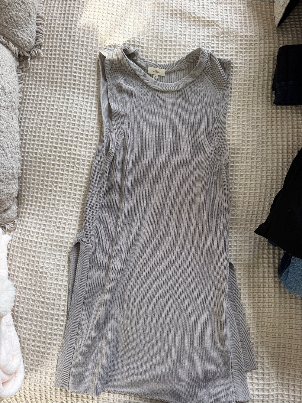 Sleeveless Knit top